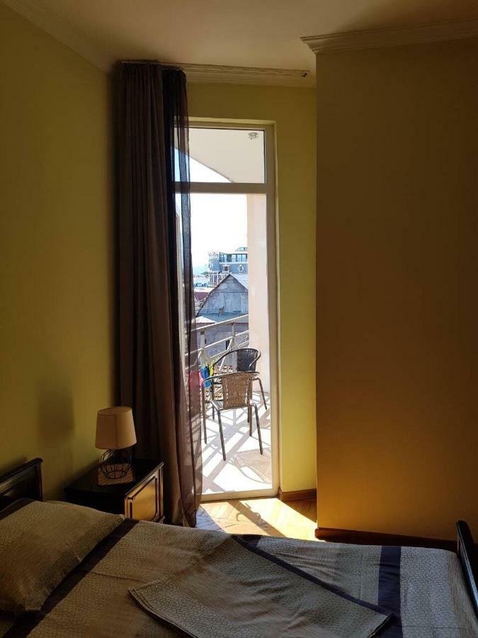 Cozy Guest House In Old Batumi Exterior foto